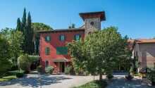 Hjerteligt velkommen til det eksklusive hotel Villa il Patriarca og det smukke Toscana.