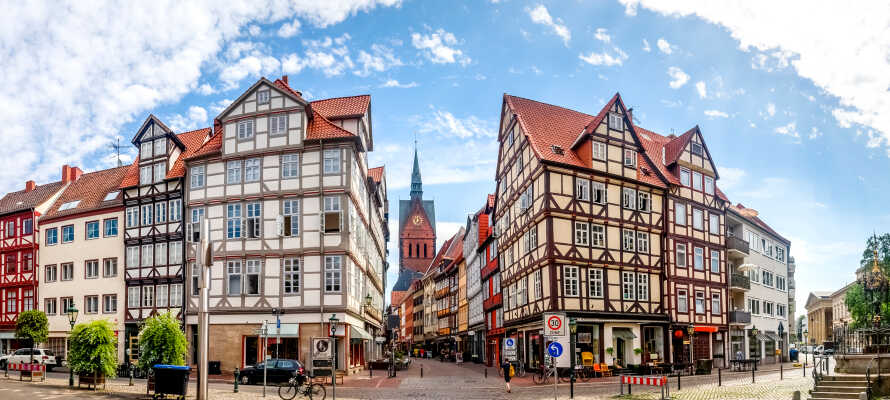 Hannover er fuld af historie, kunst og kultur. Fra hotellet kan du nemt nå byens centrum med offentlig transport.